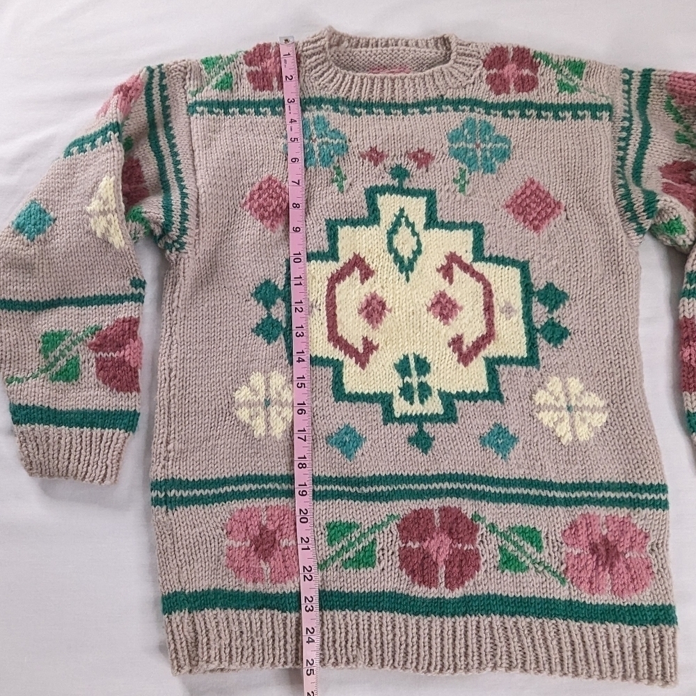 VTG Handmade Cream Pink Fair Isle Soft Chunky Knit Floral Cottage Clover Sweater - Picture 6 of 6